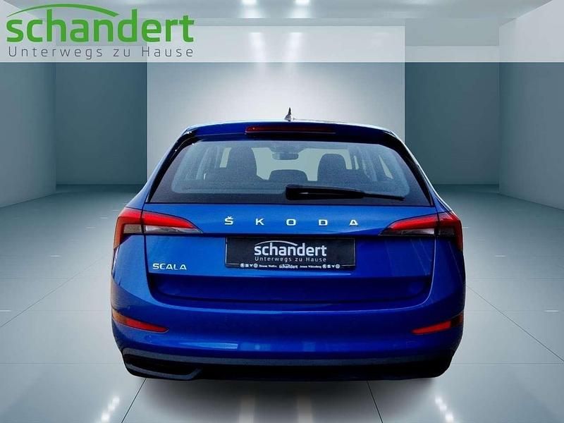 Gebraucht Skoda Scala 95 PS (69 kW) 2023 Raceblau metallic Kleinwagen