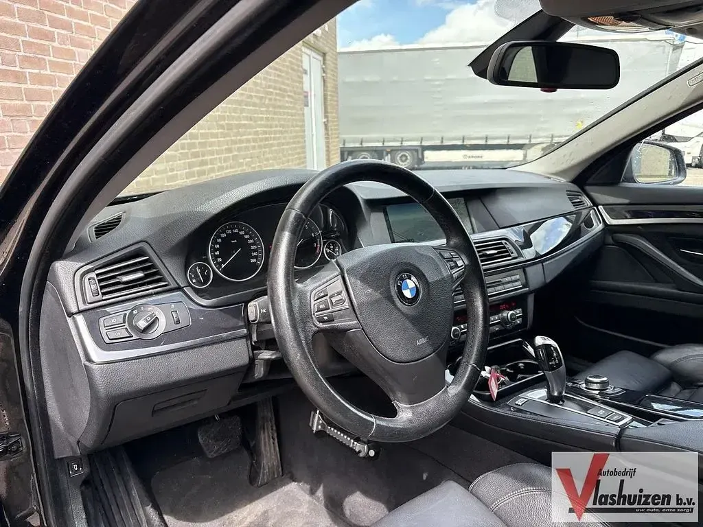 Gebraucht BMW 528 Executive 258 PS (189 kW) 2011 Schwarz Kombi