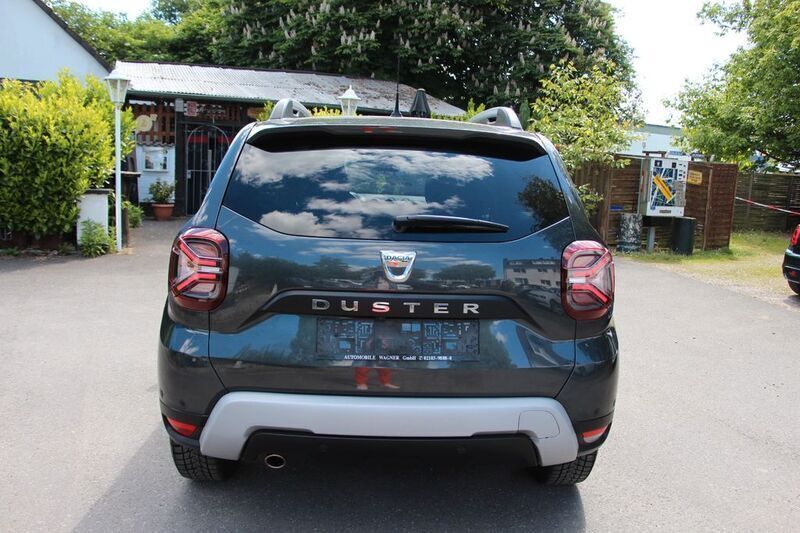 Gebraucht Dacia Duster Prestige 150 PS (110 kW) 2021 Grau SUV