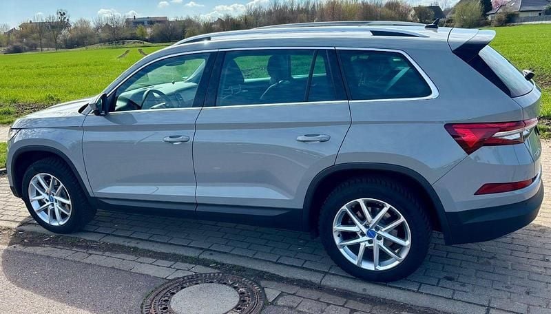 Gebraucht Skoda Kodiaq Selection 204 PS (150 kW) 2024 Grau SUV