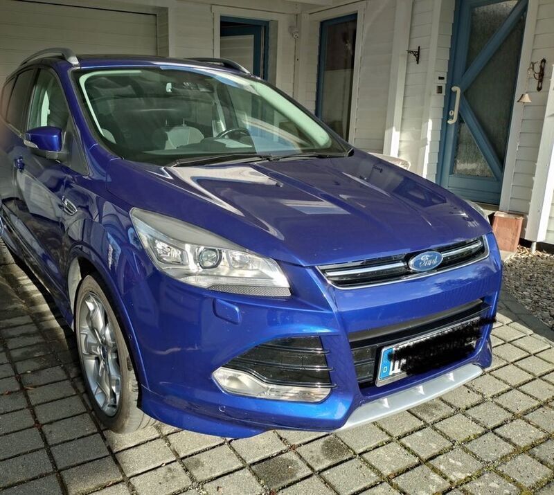 Blau Gebraucht 2015 Ford Kuga Individual SUV | 11.999 € (Guter Preis) - Bild 1/4
