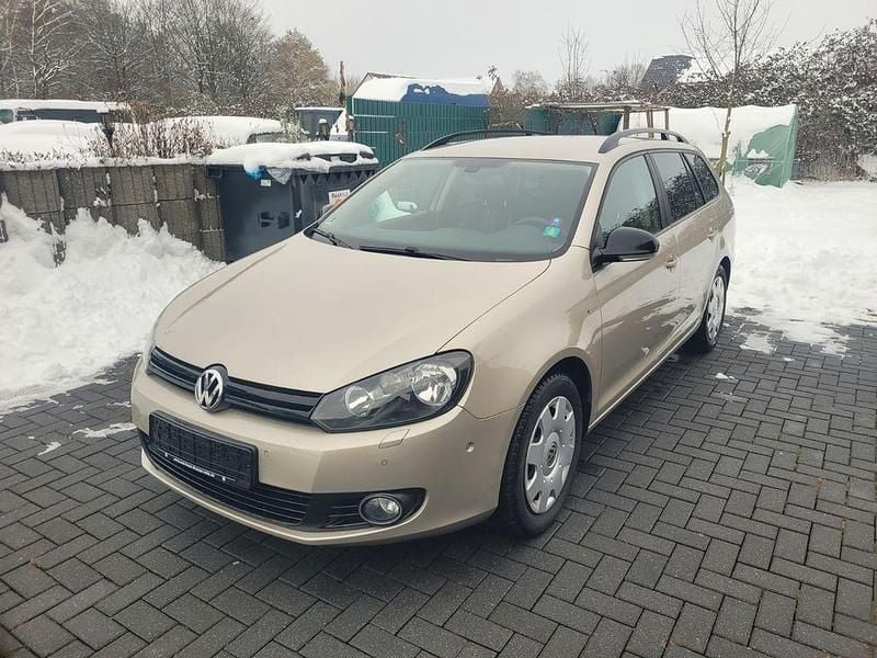 Silber Gebraucht 2012 VW Golf VI Match Kleinwagen | 3.680 € (Guter Preis) - Bild 1/4