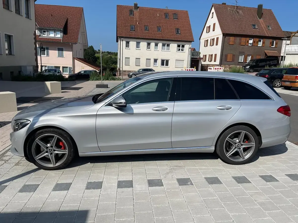 Gebraucht Mercedes C250 Avantgarde 204 PS (150 kW) 2015 Grau Kombi