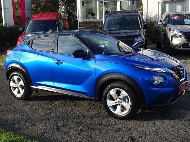 Blau (metallic) Gebraucht 2022 Nissan Juke N-Connecta SUV | 20.790 € (Etwas zu teuer) - Bild 1/4