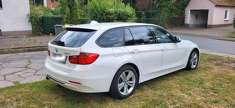 Gebraucht BMW 320 Shadowline 184 PS (135 kW) 2015 Weiß Kombi