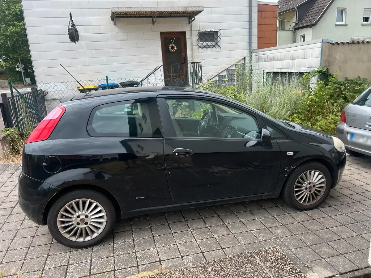 Gebraucht Fiat Grande Punto 120 PS (88 kW) 2009 Schwarz Kleinwagen