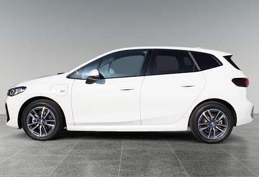 Gebraucht BMW 225 Active Tourer Shadowline 245 PS (180 kW) 2022 Weiß Van / Kleinbus