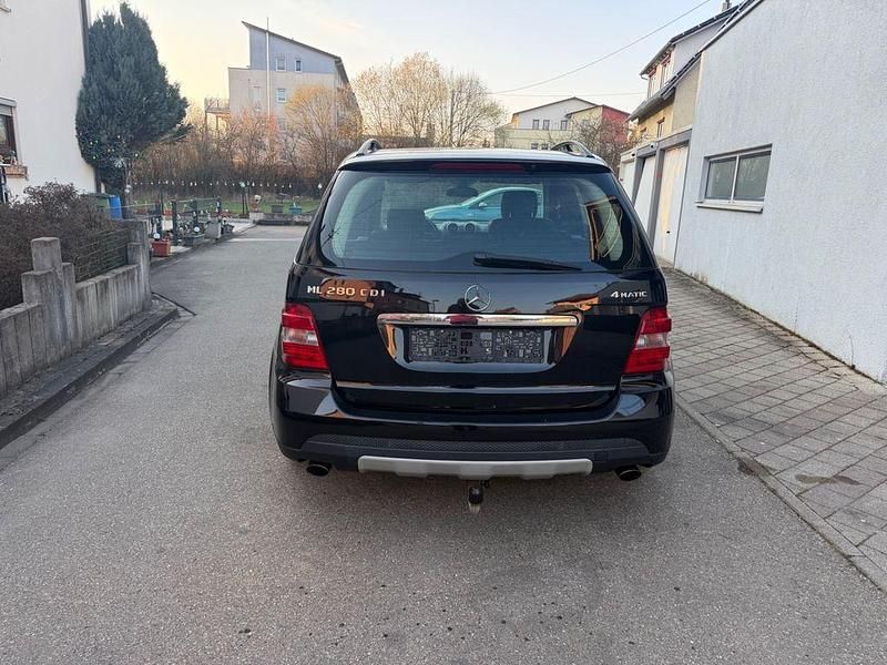 Second-hand Mercedes ML280 190 CP (139 kW) 2007 Negru SUV
