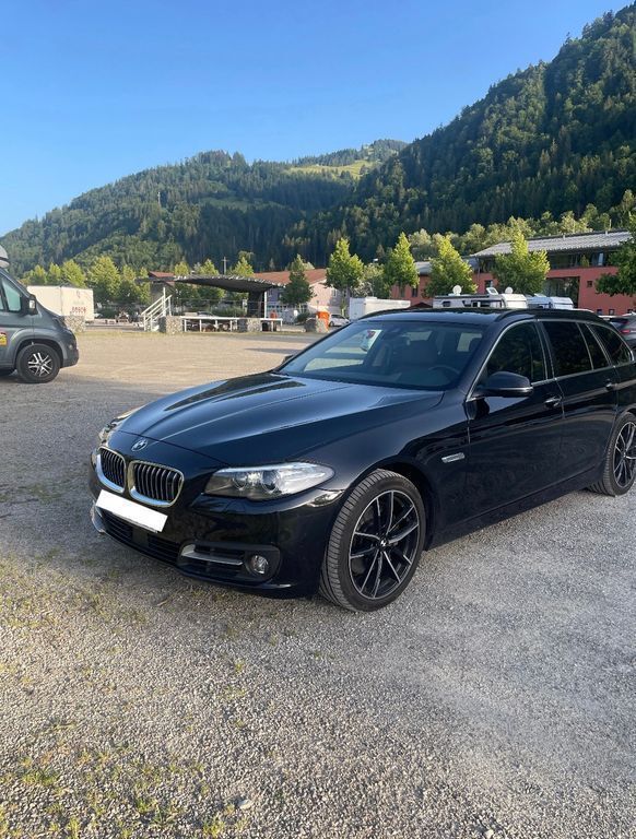 Schwarz Gebraucht 2016 BMW 530 Sport Line Kombi | 17.000 € (Superpreis) - Bild 1/4