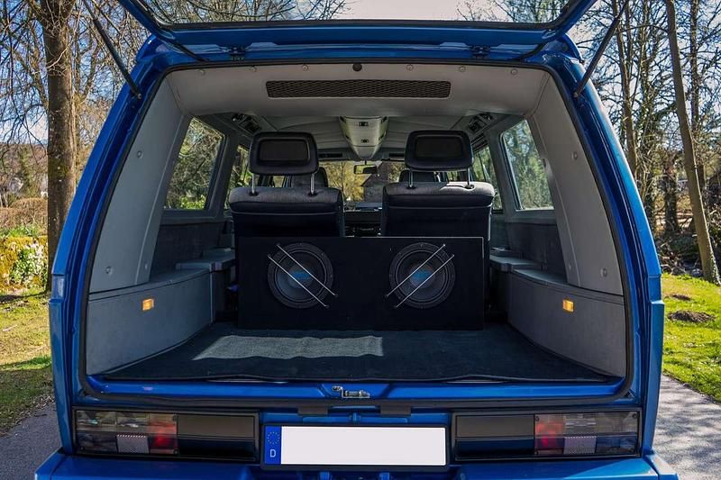 Usado VW Multivan 111 HP (81 kW) 1990 Azul Monovolume