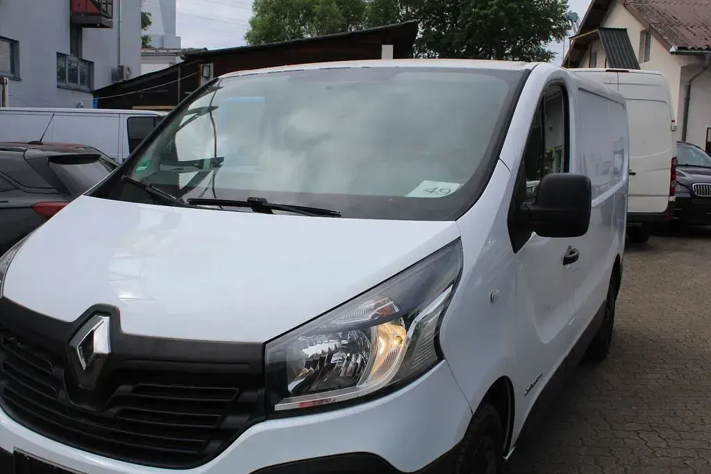 Gebraucht Renault Trafic 120 PS (88 kW) 2015 Weiß Van / Kleinbus