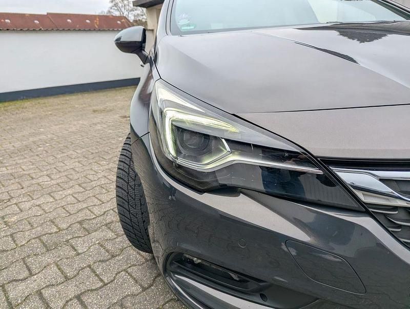 Używany Opel Astra Dynamic 150 KM (110 kW) 2016 Szary Sedan/Limuzyna