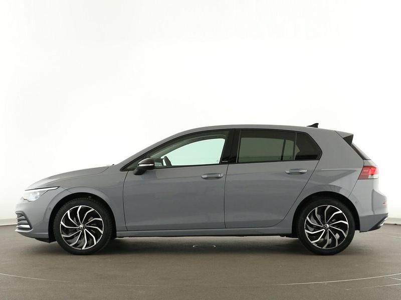 Gebraucht VW Golf VIII Move 131 PS (96 kW) 2023 Grau Limousine