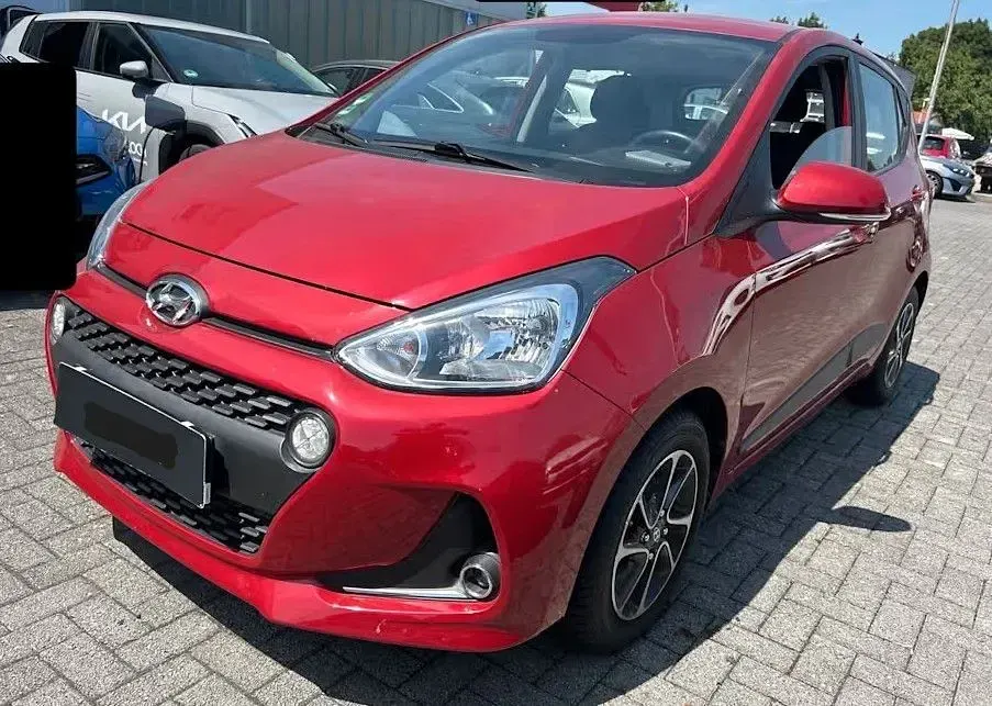 Gebraucht Hyundai i10 Style 87 PS (63 kW) 2020 Rot Kleinwagen