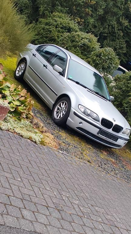 Gebraucht BMW 316 116 PS (85 kW) 2002 Silber Limousine