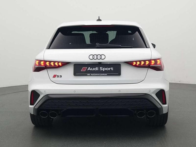 Gebraucht Audi S3 Sport 333 PS (244 kW) 2025 Gletscherweiss Limousine