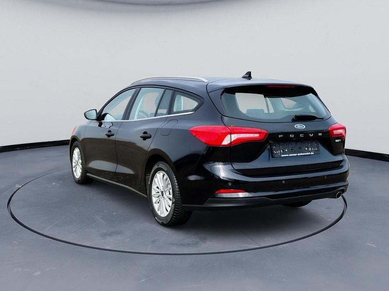 Gebraucht Ford Focus Titanium 125 PS (91 kW) 2021 Schwarz Kombi