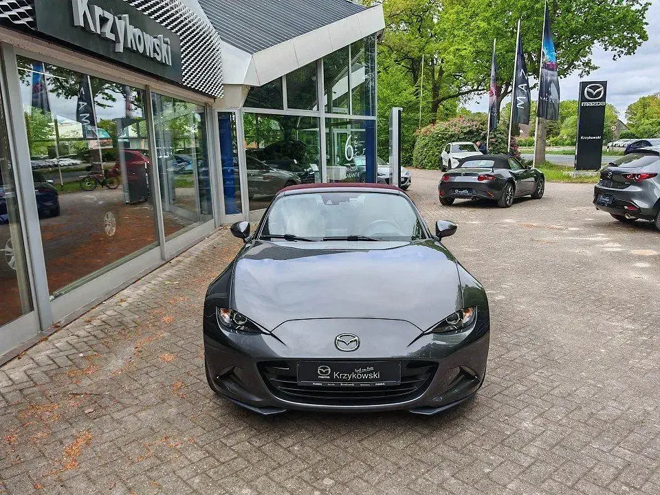 Gebraucht Mazda MX5 131 PS (96 kW) 2018 Grau Cabrio