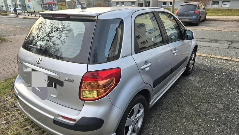 Gebraucht Suzuki SX4 125 PS (91 kW) 2011 Silber Kleinwagen