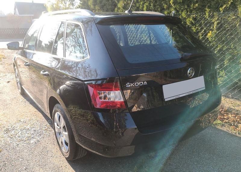 Gebraucht Skoda Fabia Ambition 90 PS (66 kW) 2015 Schwarz Kombi
