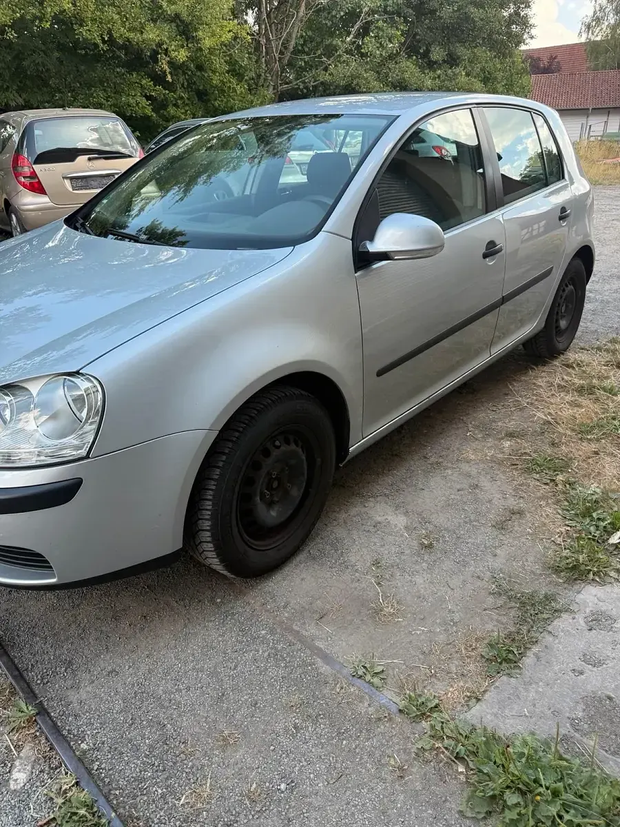Gebraucht VW Golf V 75 PS (55 kW) 2005 Silber Kleinwagen
