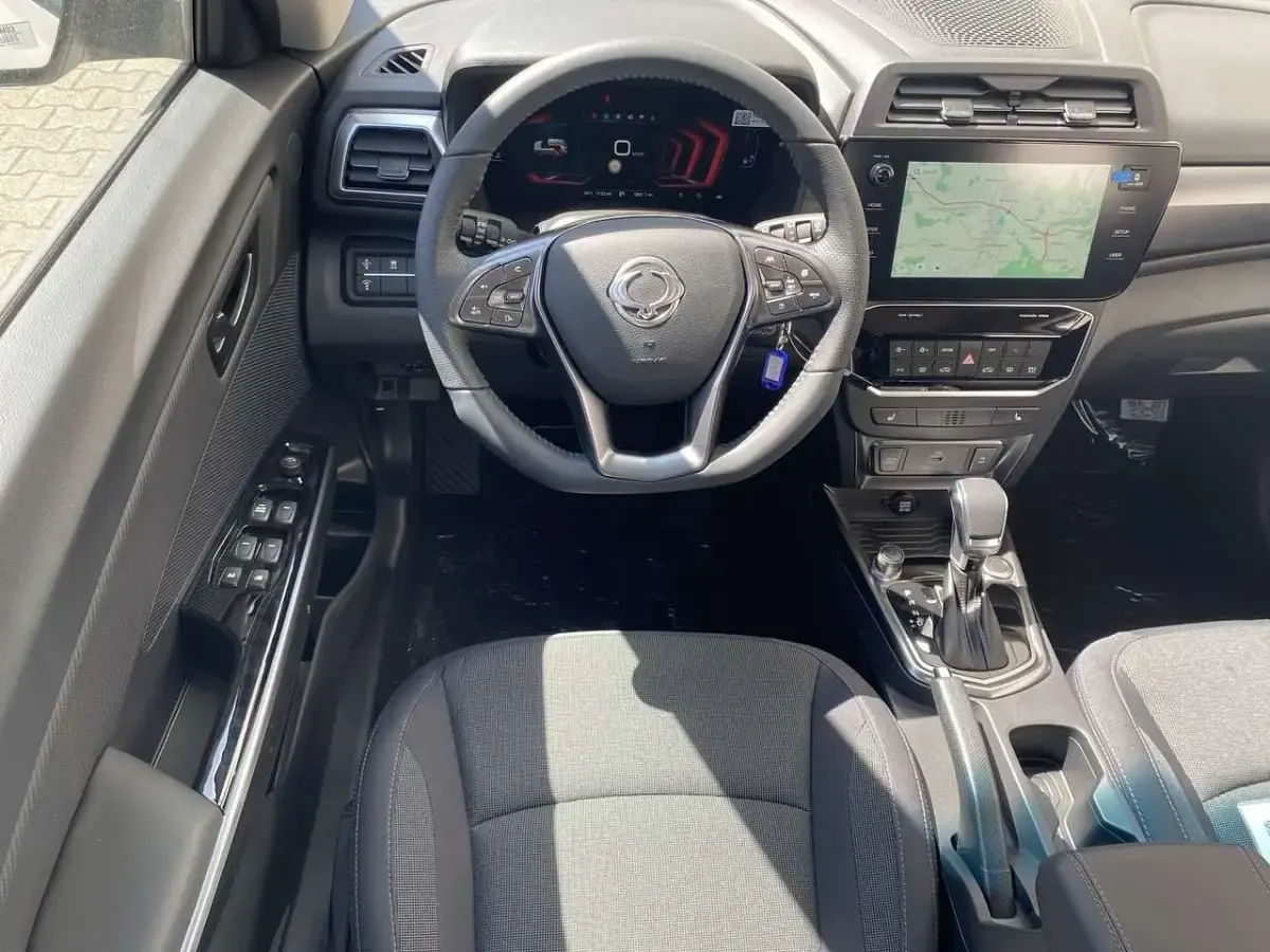 Neu KGM Tivoli 163 PS (119 kW) 2026 Weiß SUV