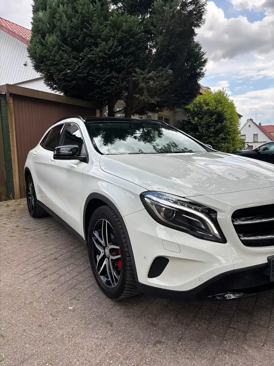 Gebraucht Mercedes GLA200 156 PS (114 kW) 2014 Weiß SUV