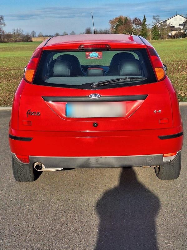 Gebraucht Ford Focus 75 PS (55 kW) 1999 Rot Kombi