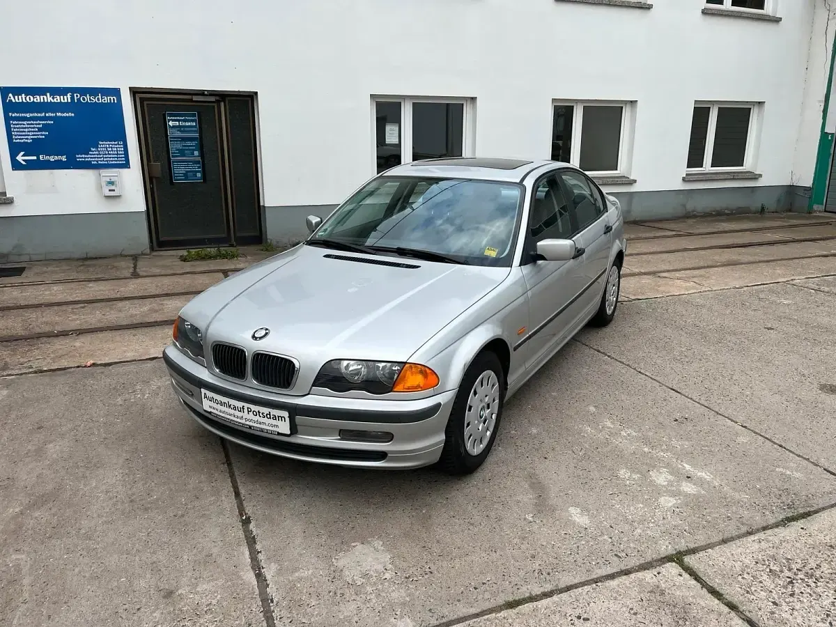 Gebraucht BMW 316 105 PS (77 kW) 1999 Silber Limousine