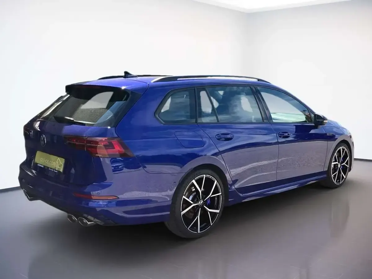 Gebraucht VW Golf VIII R 320 PS (235 kW) 2021 Lapiz blue Kombi