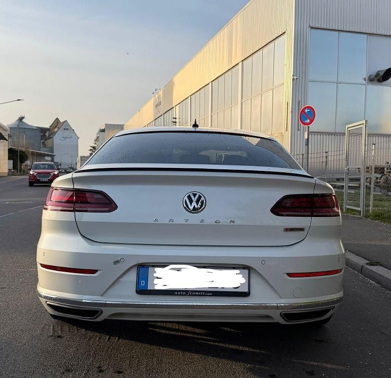 Gebraucht VW Arteon R-line 190 PS (139 kW) 2018 Weiß Kleinwagen