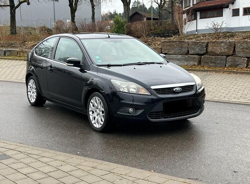 Schwarz Gebraucht 2009 Ford Focus Sport Limousine | 1.599 € (Guter Preis) - Bild 1/4