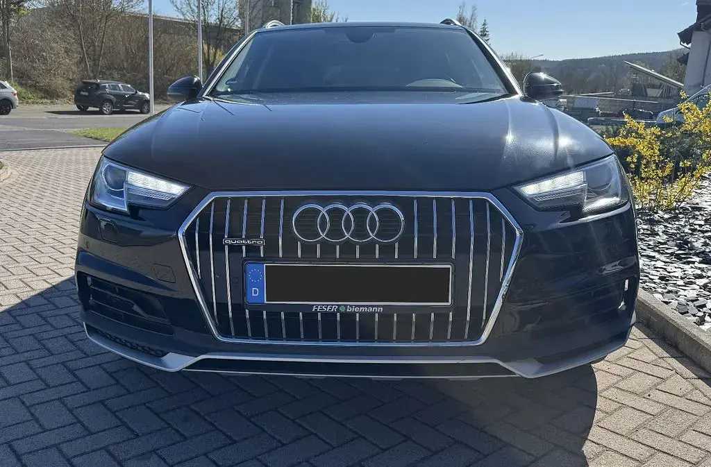 Gebraucht Audi A4 Allroad Ambiente 163 PS (119 kW) 2017 Schwarz Kombi