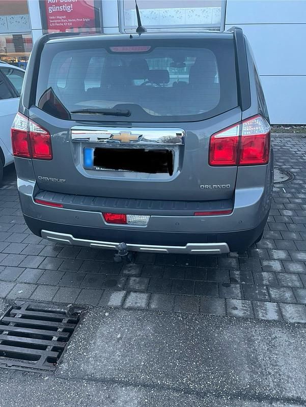 Gebraucht Chevrolet Orlando 163 PS (119 kW) 2012 Grau Van / Kleinbus