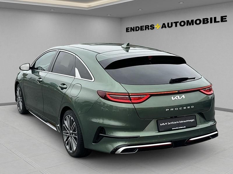 Neu Kia ProCeed GT-Line 140 PS (102 kW) 2025 Exg) experience green met. (gruen Kombi