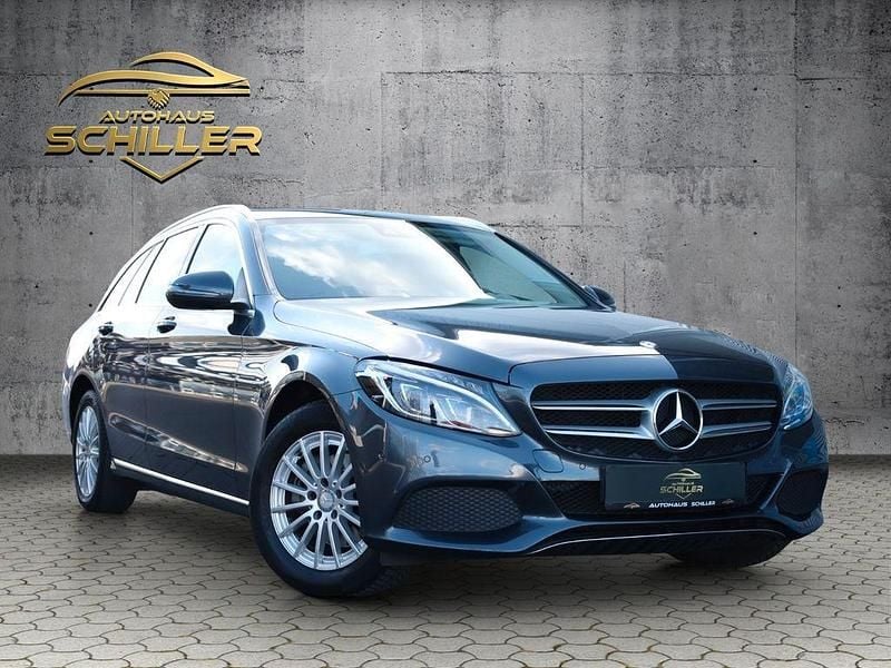 Grau Gebraucht 2015 Mercedes C220 Avantgarde Limousine | 15.990 € (Superpreis) - Bild 1/4