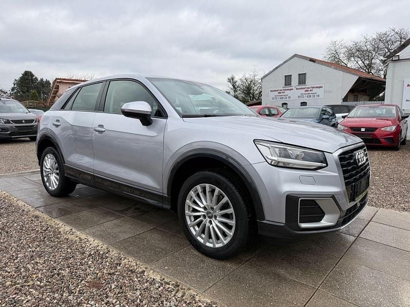 Silber Gebraucht 2019 Audi Q2 Design SUV | 19.499 € (Guter Preis) - Bild 1/4