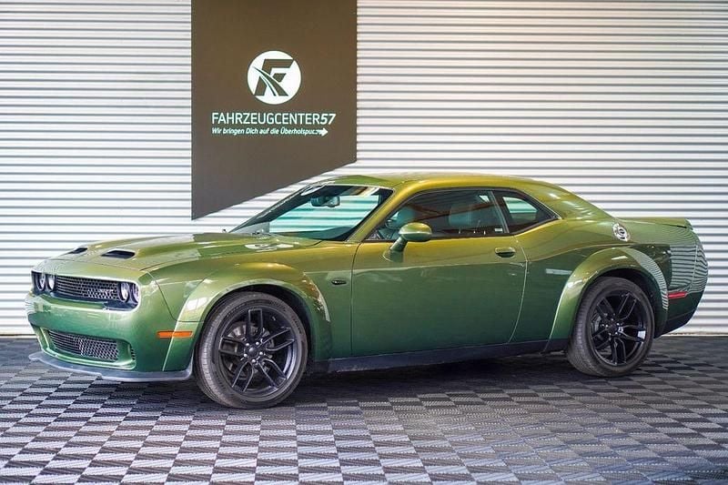 Gebraucht Dodge Challenger SXT 309 PS (227 kW) 2021 Grün Coupé