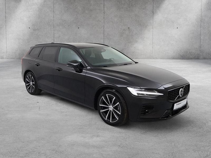 Gebraucht Volvo V60 Business Edition 455 PS (334 kW) 2025 Onyx schwarz Kombi