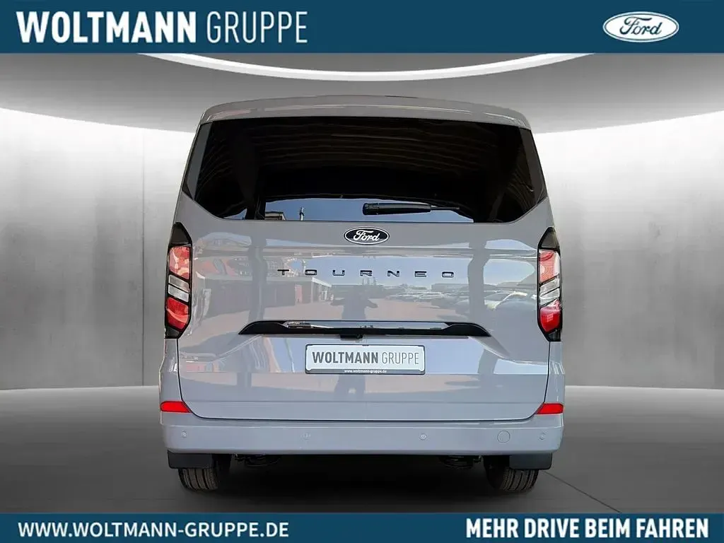 Neu Ford Tourneo Custom Titanium 170 PS (125 kW) 2026 Fancygrau Van