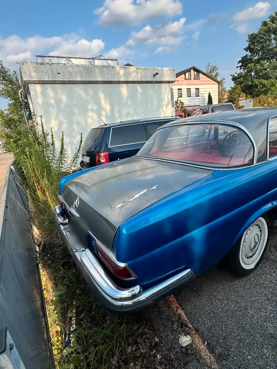 Gebraucht Mercedes 220 120 PS (88 kW) 1962 Blau Coupé