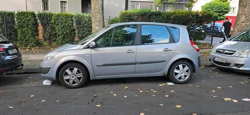 Gelb Gebraucht 2005 Renault Mégane GrandTour Kombi | 3.500 € (Teuer) - Bild 1/4