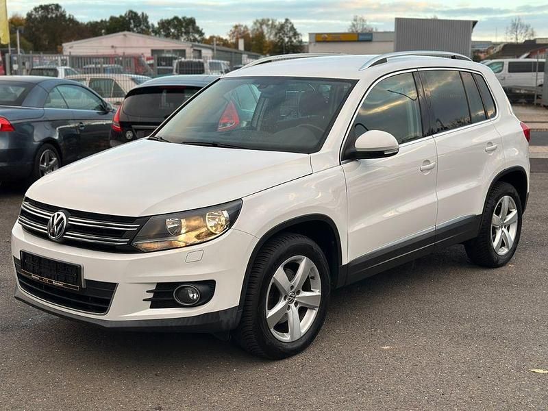 Weiß Gebraucht 2012 VW Tiguan Sportline SUV | 9.490 € (Fairer Preis) - Bild 1/4