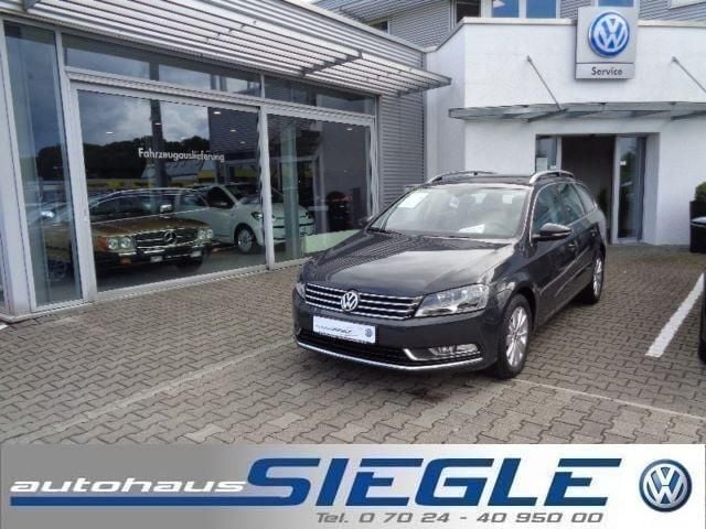 Grau Gebraucht 2013 VW Passat Comfortline Kombi | 14.990 € (Teuer) - Bild 1/4
