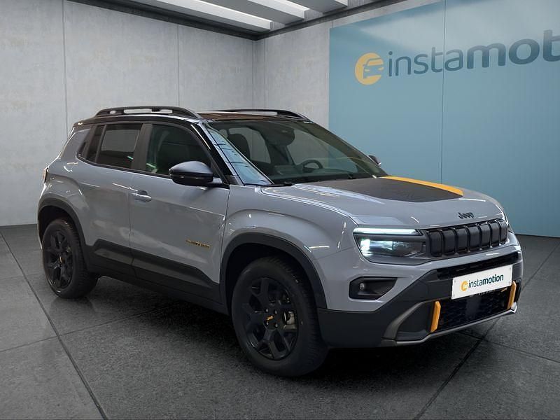 Neu Jeep Avenger 145 PS (106 kW) 2025 Grau SUV