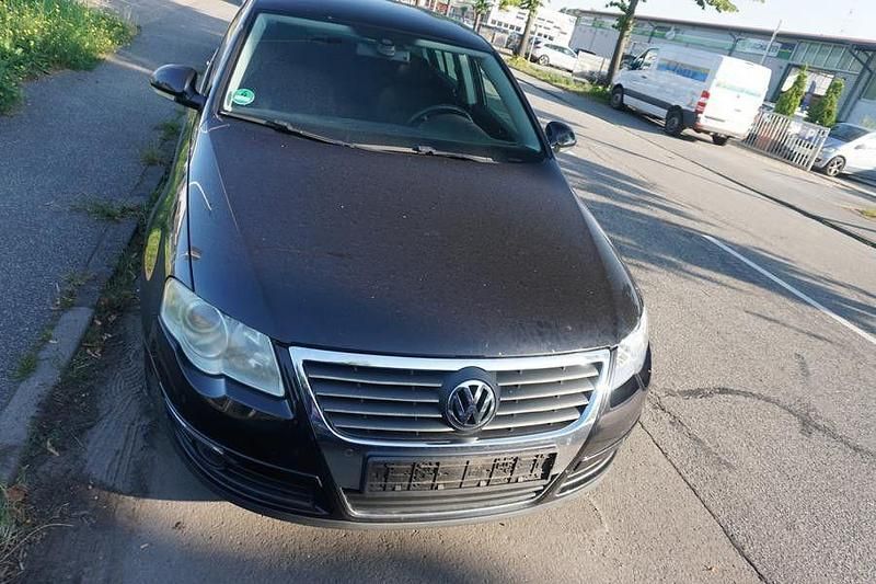 Schwarz Gebraucht 2007 VW Passat Sportline Limousine | 4.999 € (Teuer) - Bild 1/4