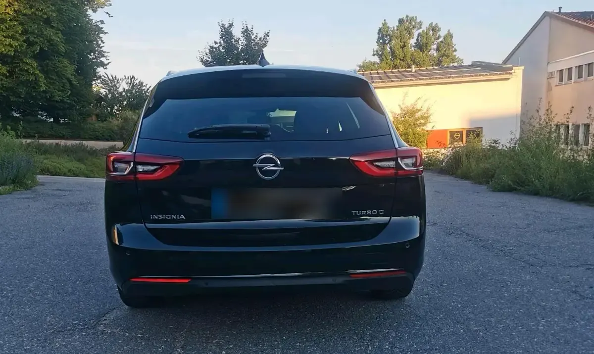Gebraucht Opel Insignia 170 PS (125 kW) 2017 Schwarz Kombi