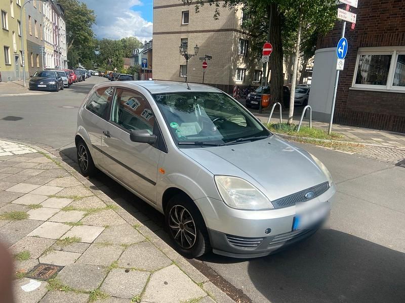 Gebraucht 2003 Ford Fiesta Kleinwagen | 1.300 € (Etwas zu teuer) - Bild 1/4