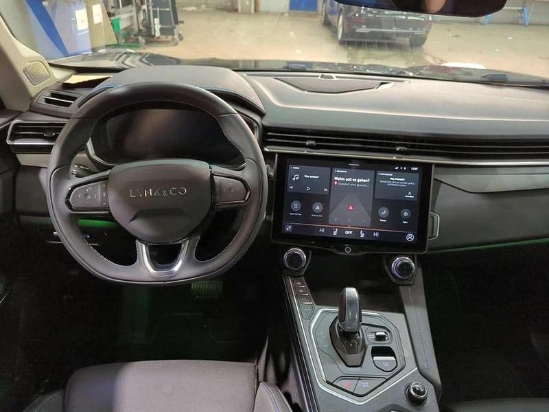 Gebraucht Lynk & Co 01 261 PS (191 kW) 2023 Schwarz SUV