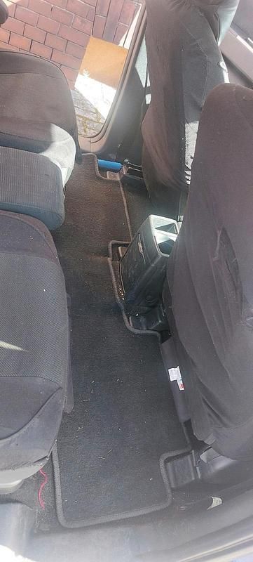 Second-hand Mazda 5 140 CP (102 kW) 2009 Albastru Monovolum